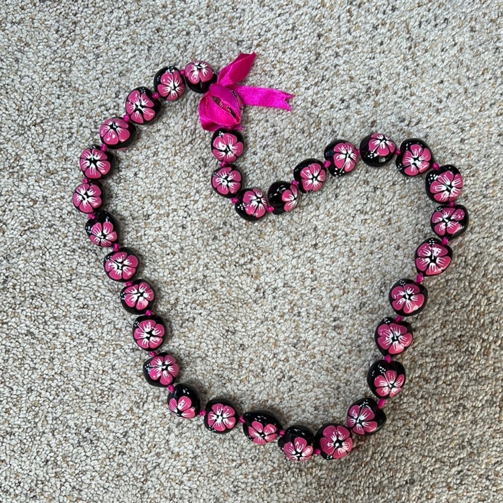 Pink and Black Hibiscus Flower Kiki Nut Lei